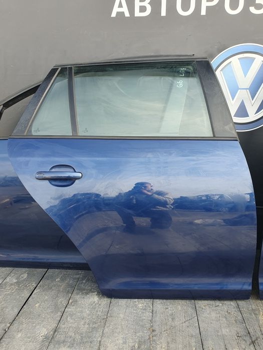 Дверка передня задня Гольф 5 6 універсал golf 6 универсал LP5W