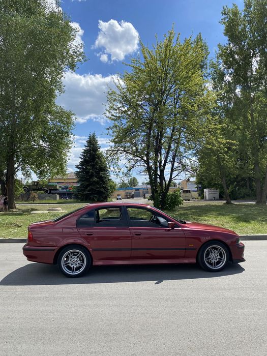 Продам BMW 520 E39