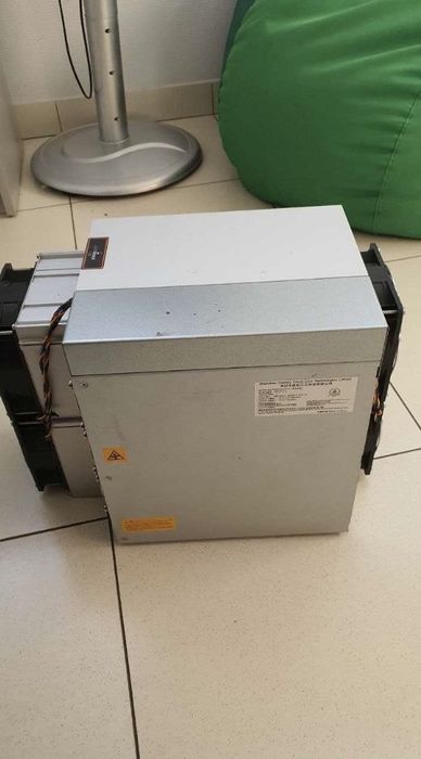 Asic Antmainer mainer bitmain T19 84Th