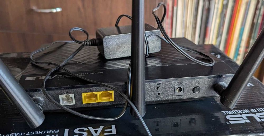 ASUS DSL-AC51 modem/router