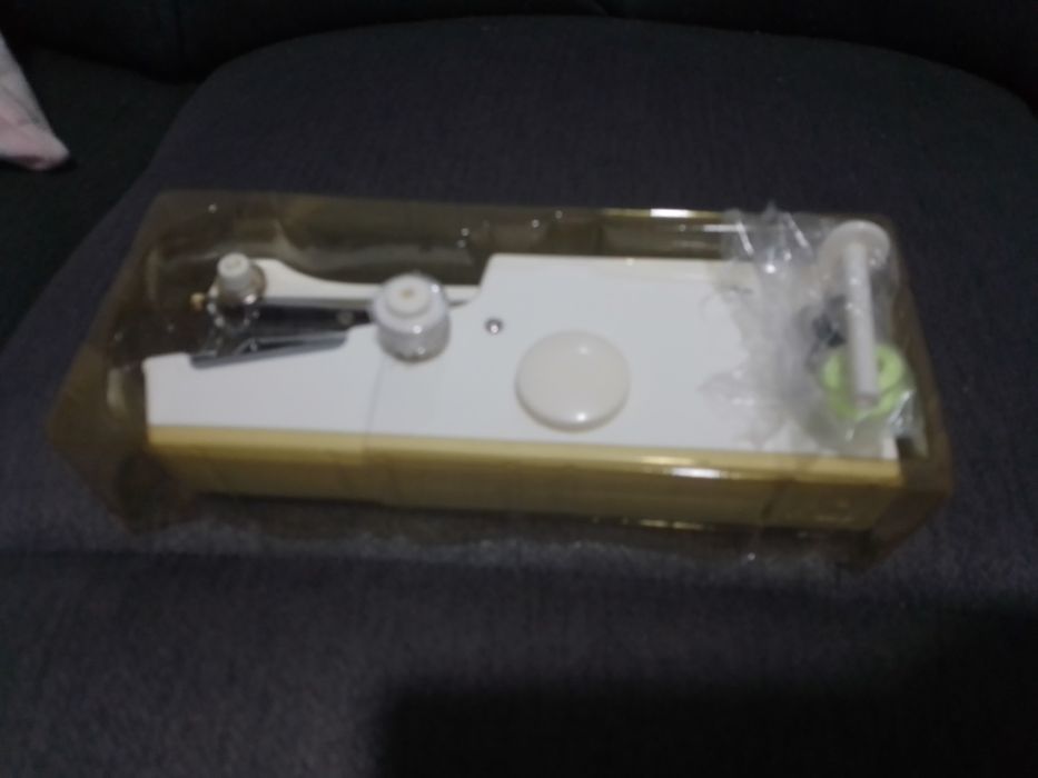 Mini máquina costura