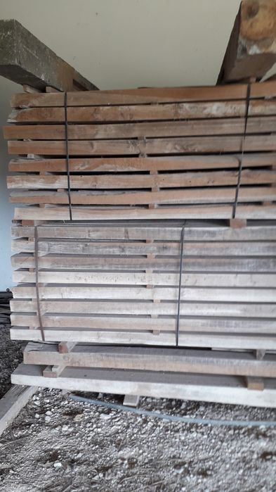 Vendemos barrotes e vigas de choupo e pinho de várias medidas