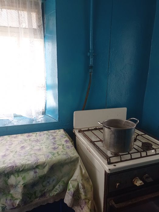 Будинок  біля міста. 380 ВОЛЬТ. Є-ВІДНОВЛЕННЯ.