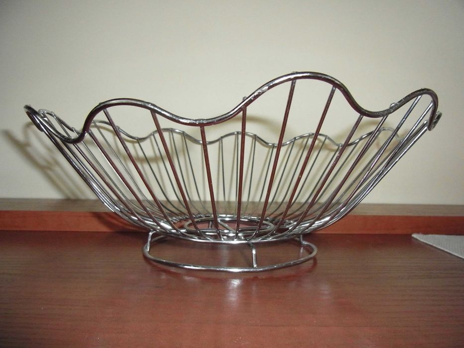 koszyk metalowy na owoce