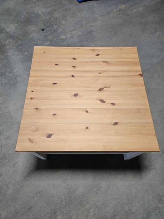 Stolik kawowy IKEA Hemnes lite drewno