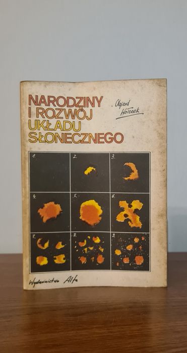 Narodziny i rozwój układu słonecznego - Olgierd Wołczek