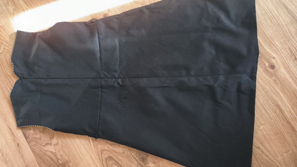 Elegancka sukienka dziewczęca rozm 146