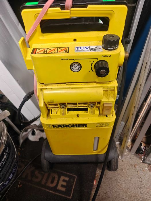 Wydajna Myjka Cisnieniowa Karcher 720 Mobile 3kW 140 Bar Niezawodna Pompa Body