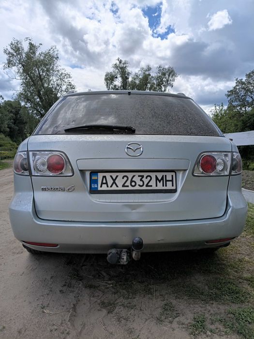 Автомобіль Мазда 6 Універсал