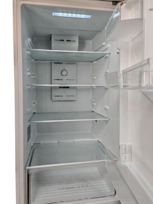 Frigorífico Combinado Qilive 348L – Excelente Estado | Muito Espaçoso