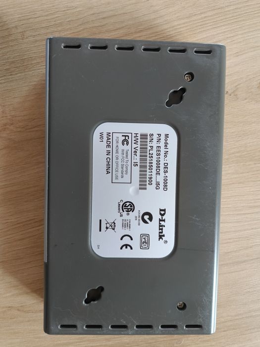 Switch D-Link DES-1008D  8 portów