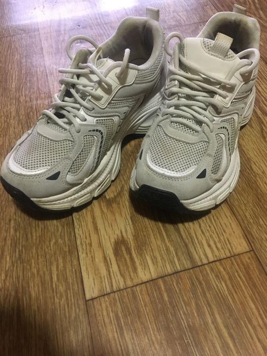 Продам кросовки 37