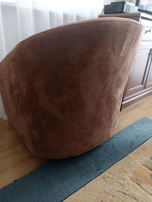 Fotel wypoczynkowy obrotowy