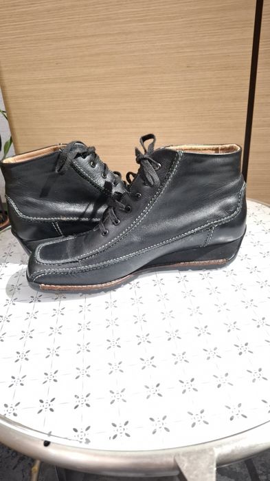 Skórzane wygodne botki na chore nogi Ara