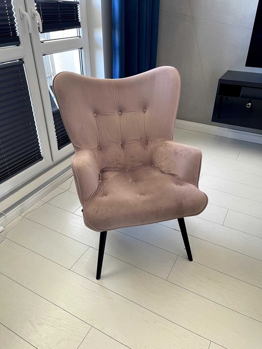 Fotel uszak welurowy VICKY Kare Design różowy