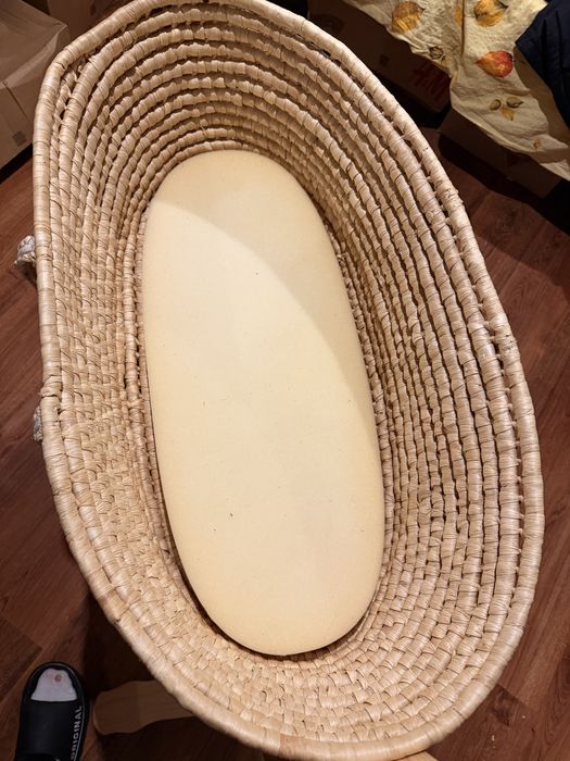 Kosz mojzesza na stelazu