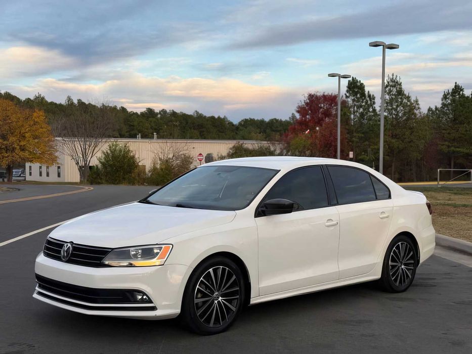 Volkswagen Jetta      2016