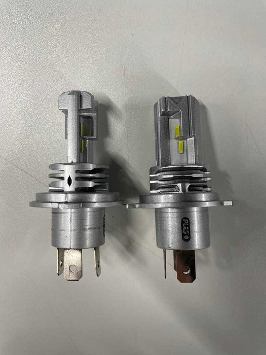 Продам лед лампи H4