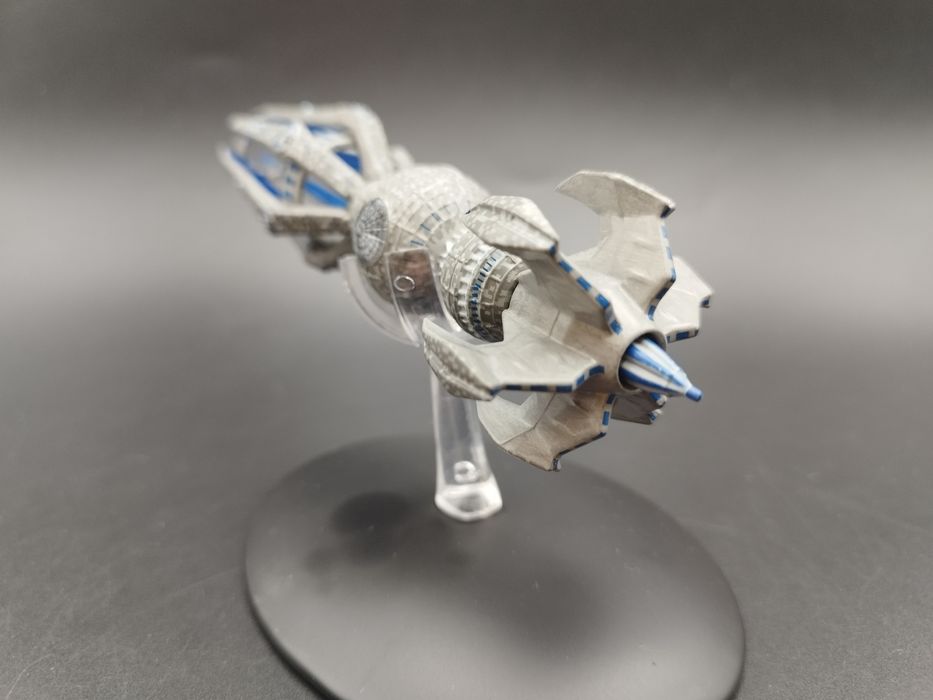 Eaglemoss Star Trek  Krenim Temporal Weapon Ship Starship & Mag.
