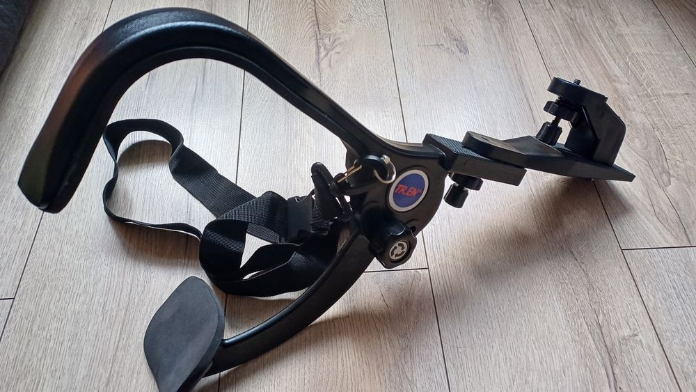 Uchwyt do kamery | aparatu - naramiennik - nowy