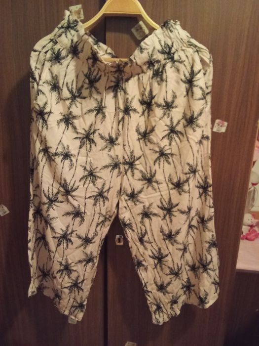 Spodnie dla kobiety i dziewczyny