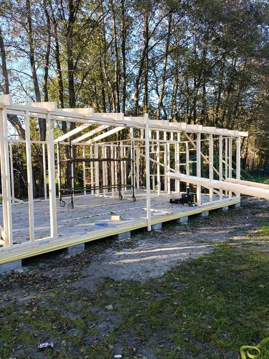 Montaż ogrodzeń ,wiercenie studni ,wykonawstwo wiatr domków