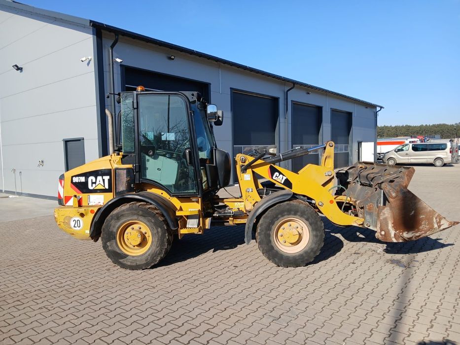 Caterpillar 907M  Caterpillar CAT 907M z Niemiec / 2018/ Supen stan/