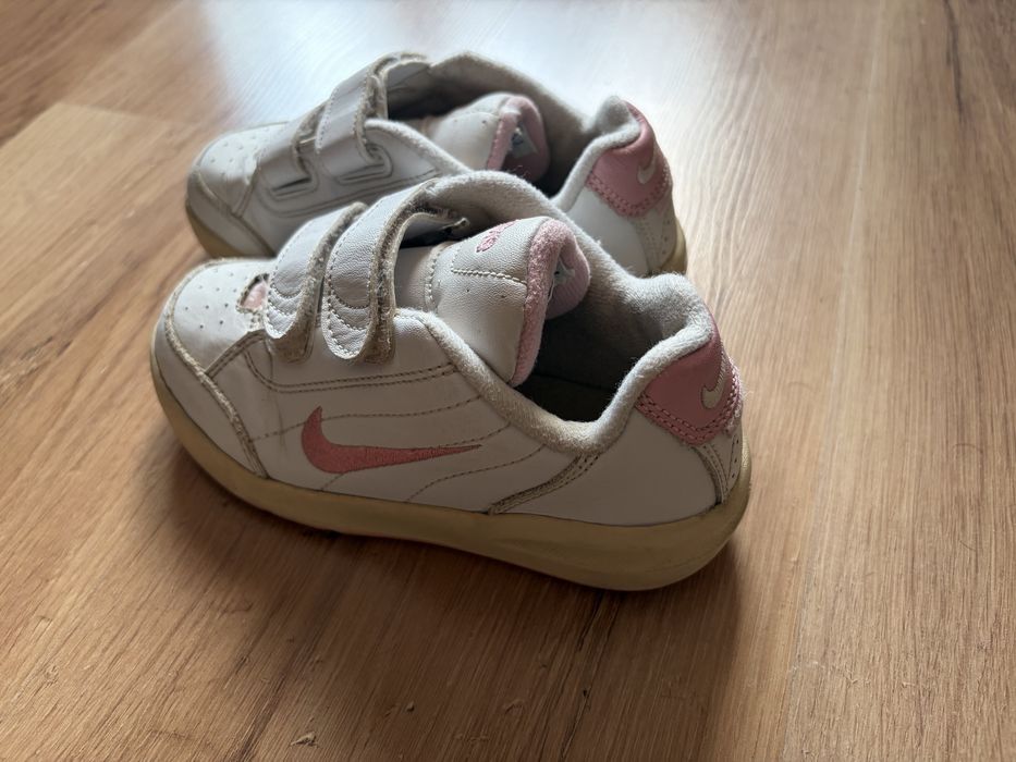Buty Nike dziewczęce rozm.27,5