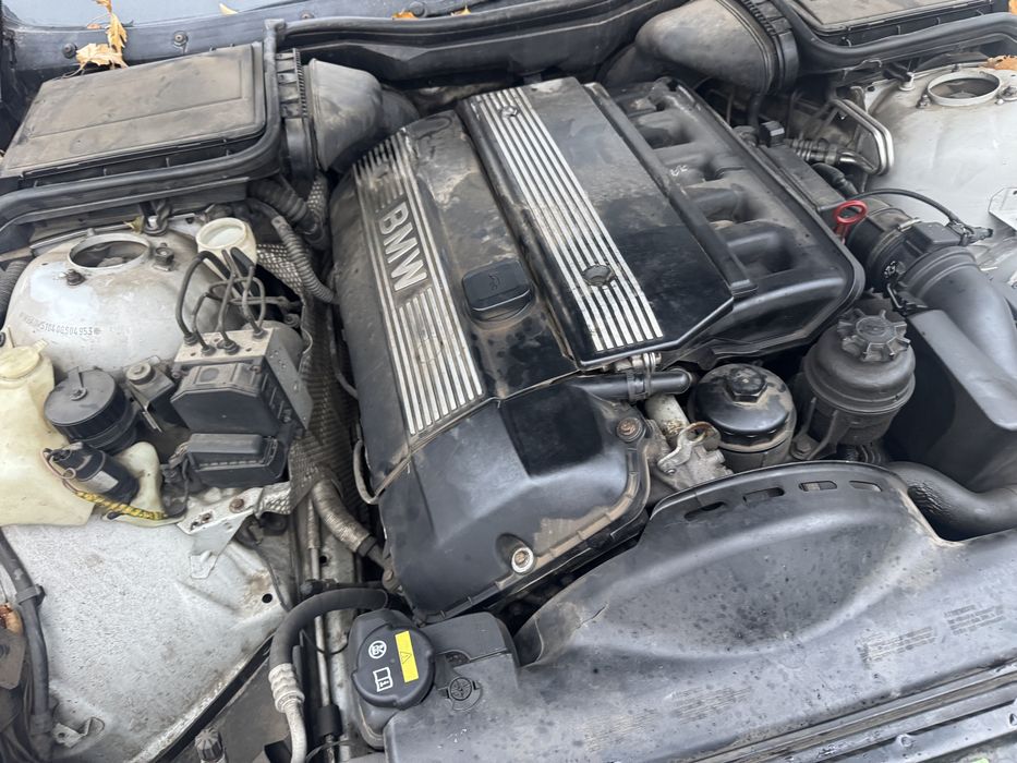 Продам BMW e39 528 m52b28tu