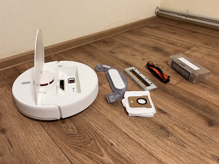 Продам робот пылесос Xiaomi Robot Vacuum X10
