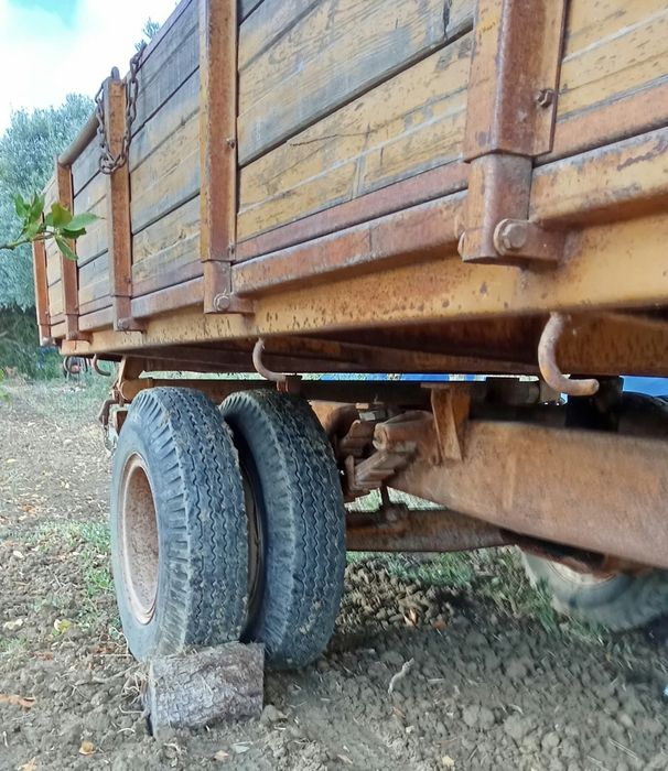 Reboque agrícola