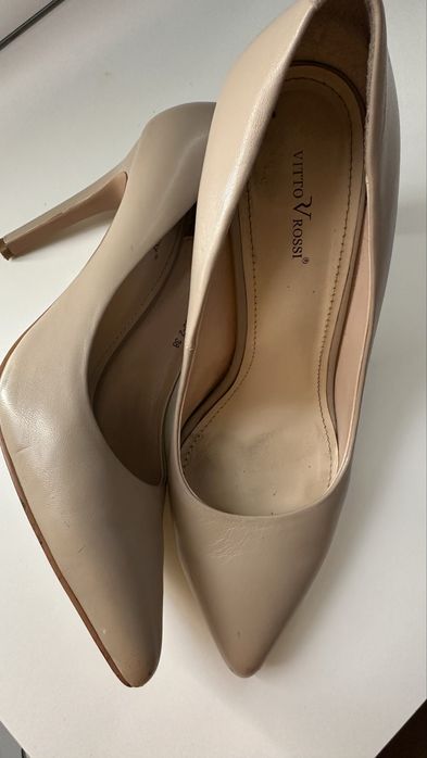 Туфлі бєж розмір 38