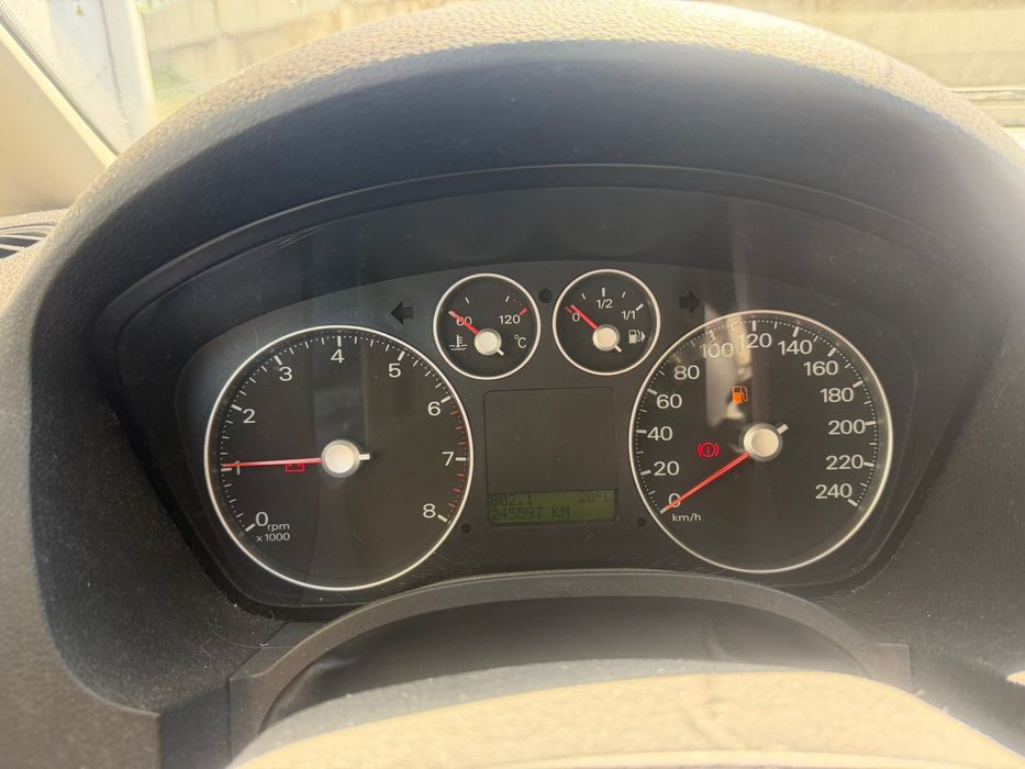 Ford Focus CMax 1.8 ( Gasolina )