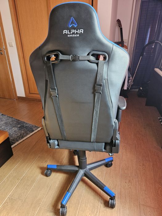 Cadeira Gaming Alpha em ótimo estado