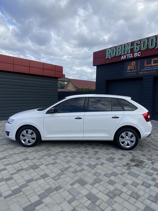 Skoda Rapid 2015 року