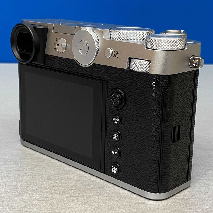 Fujifilm GFX 100RF | 102MP