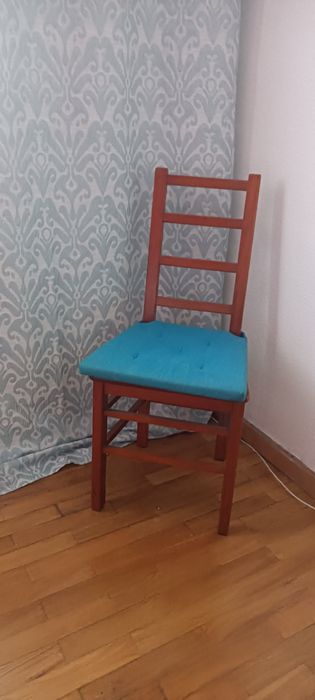 Cadeira em Cerejeira