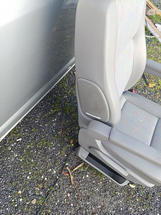 Fotel pasażera prawy VW t5 t5 lift airbag jak nowy