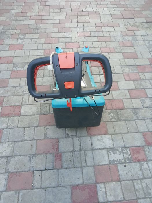 Продам газонокосилку