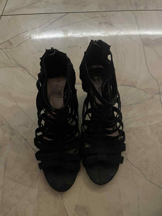 Buty czarne zamszowe (używane)