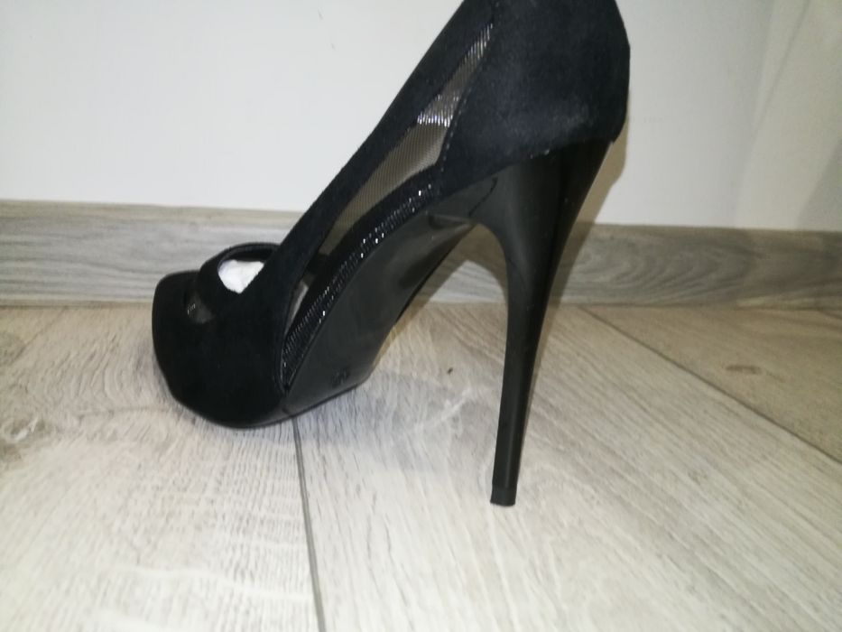 Szpilki vices czarne zamsz r 37