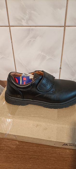 Buty chłopięce rozmiar 32