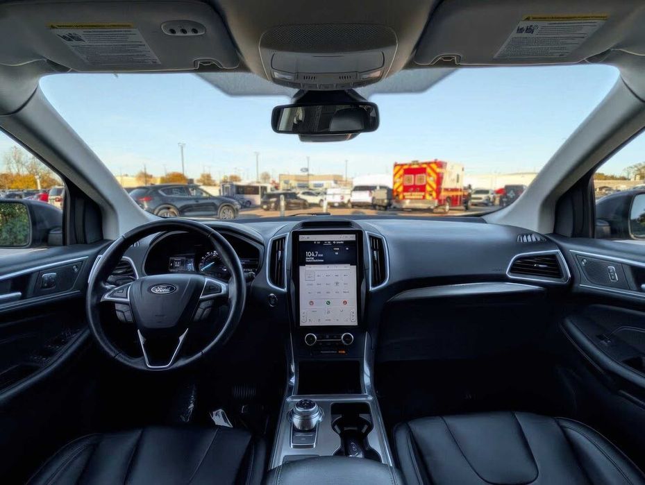 Ford Edge Titanium      2022