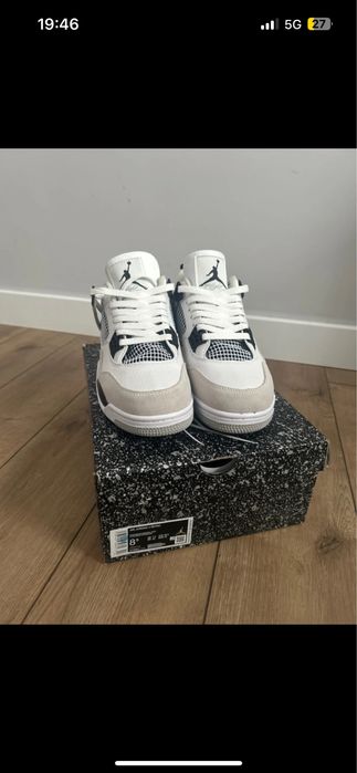 Jordan 4 military black