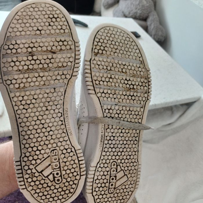 Кросовки адидас 36.5 размера