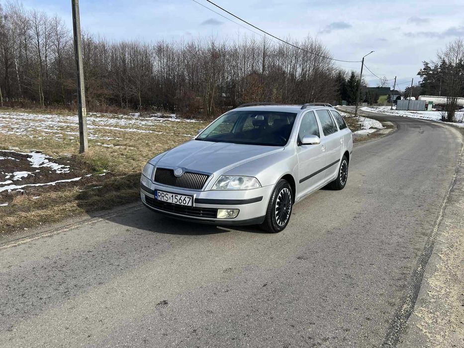Skoda Octavia                                   .