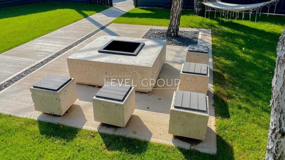 Продаж двоповерхового будинку в с. Іванковичі Київська область