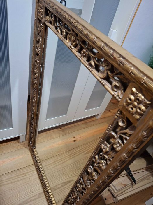 Espelho vintage em madeira dourada