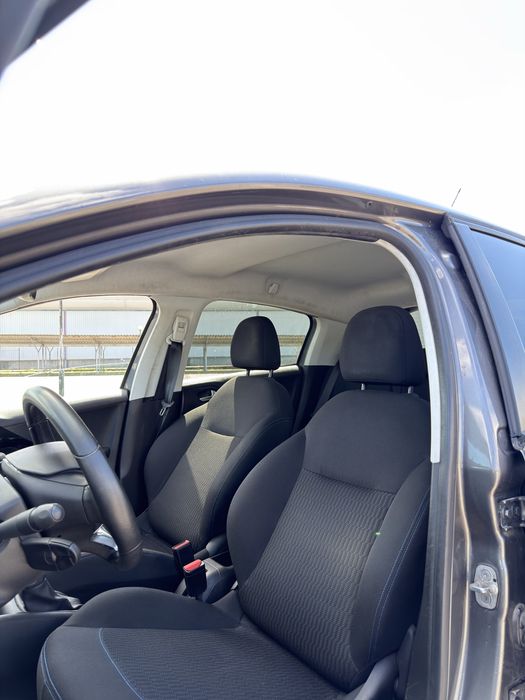Peugeot 208 1.6 BlueHDI  style 2017