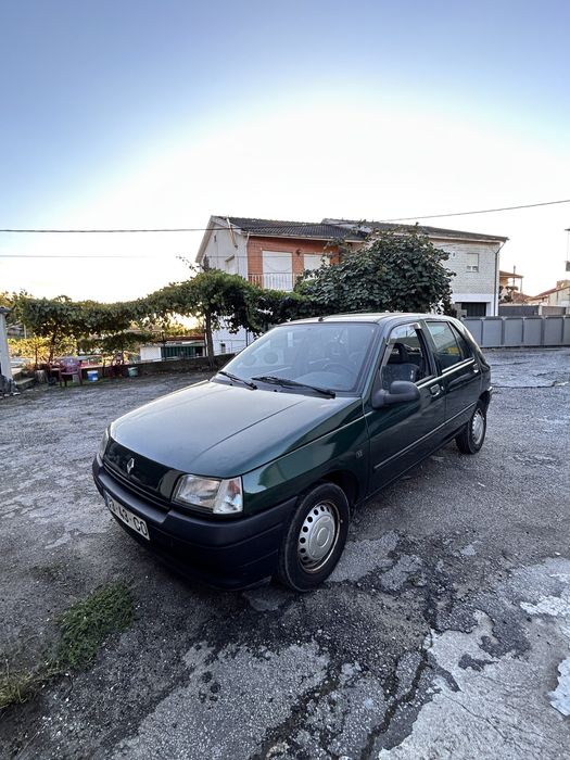 Renault Clio 1.2 • 98.000KM • 1 dono